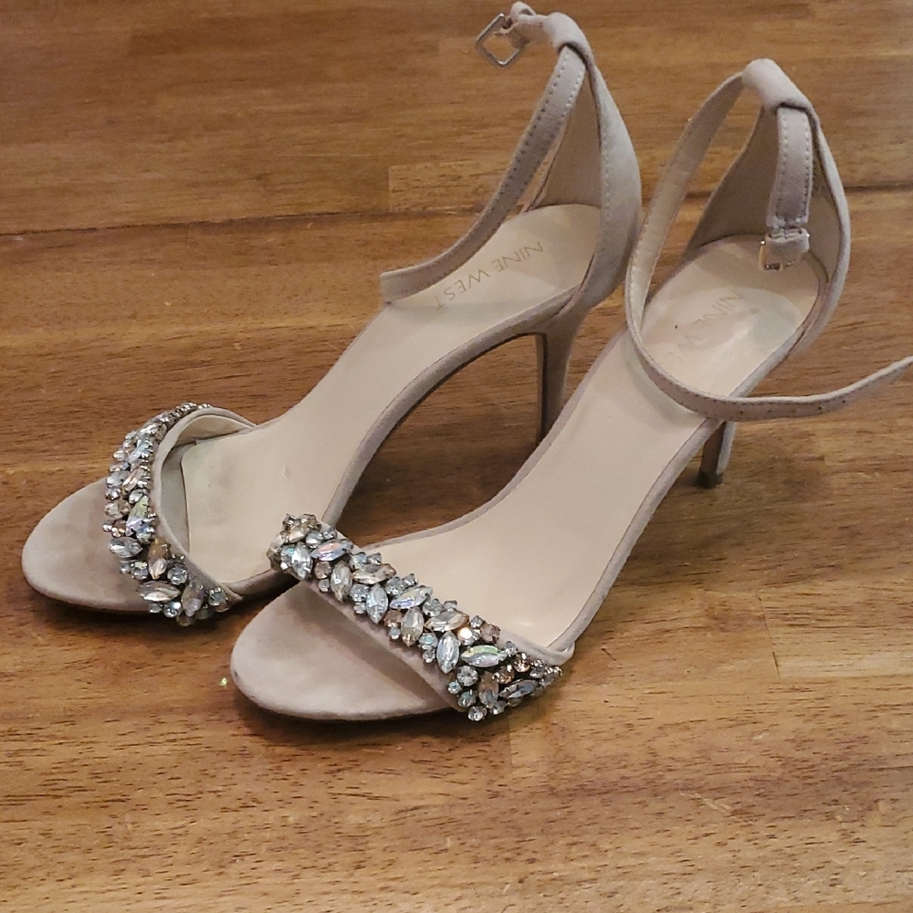 Stunning Nine West Tan Crystal Embellished Heels